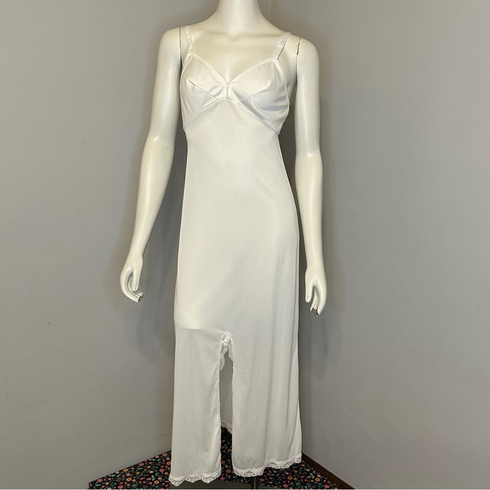 Vintage 60s Sears The Improved Doesn’t Slip White Slip